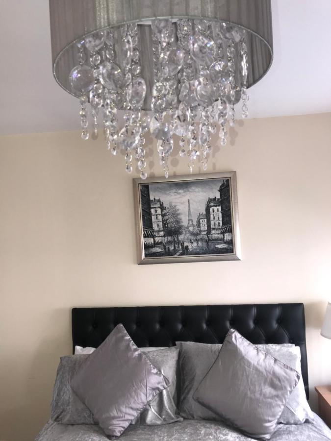 Trinity Apartments Four 1-Bedroom Apts Waterford City Centre Dış mekan fotoğraf