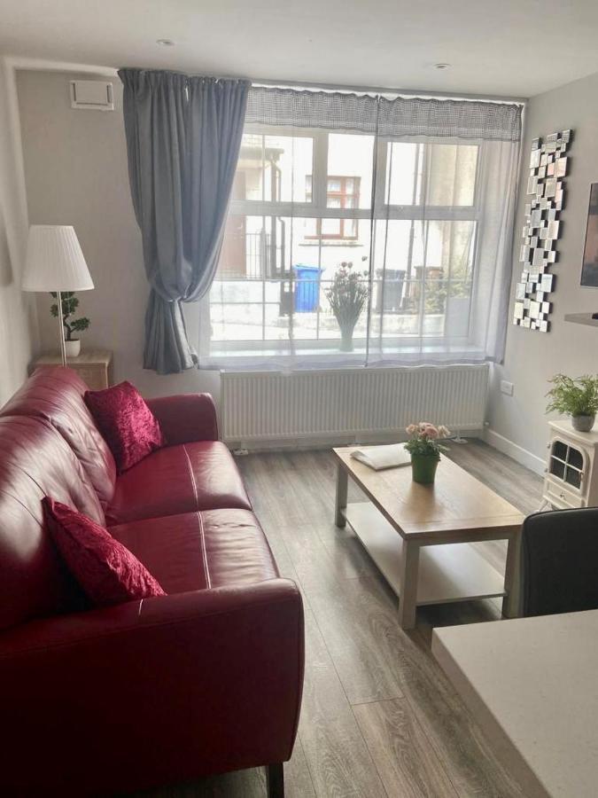 Trinity Apartments Four 1-Bedroom Apts Waterford City Centre Dış mekan fotoğraf