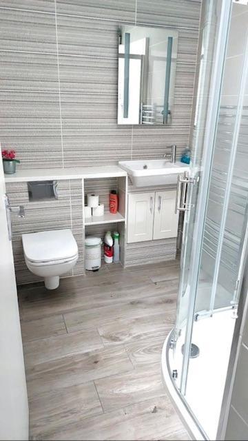 Trinity Apartments Four 1-Bedroom Apts Waterford City Centre Dış mekan fotoğraf