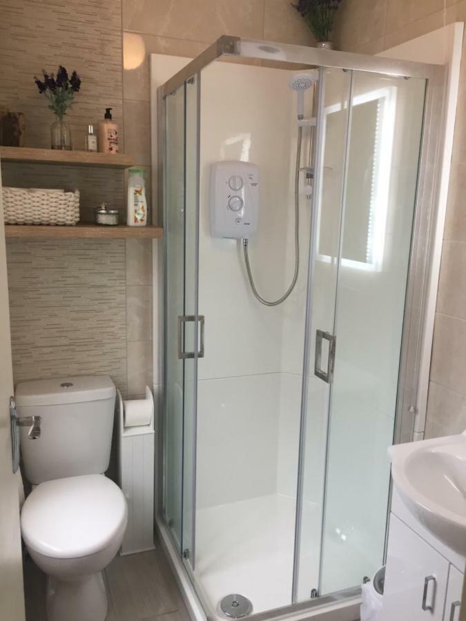 Trinity Apartments Four 1-Bedroom Apts Waterford City Centre Dış mekan fotoğraf